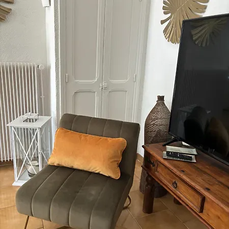 Appartement Cosy Avec Piscine ,parking Et Jardin Villeneuve-lès-Avignon