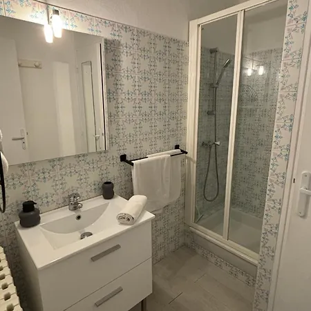 Cosy Avec Piscine ,parking Et Jardin Villeneuve-les-Avignon