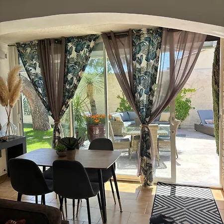 Apartment Cosy Avec Piscine ,parking Et Jardin