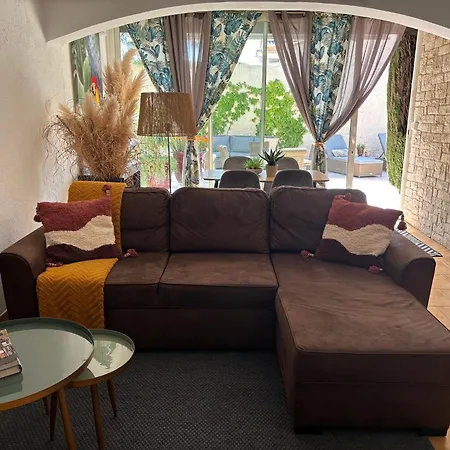 Apartment Cosy Avec Piscine ,parking Et Jardin