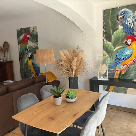 Apartment Cosy Avec Piscine ,parking Et Jardin *