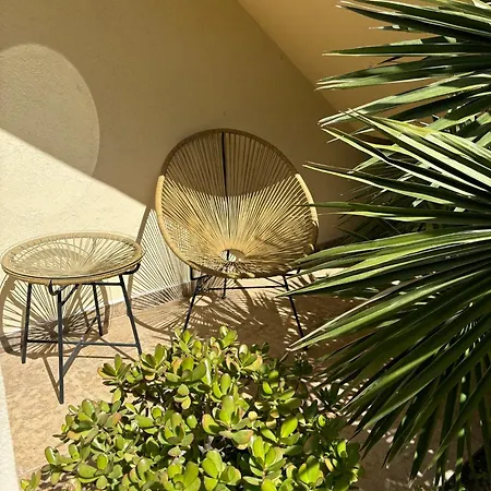 Cosy Avec Piscine ,parking Et Jardin