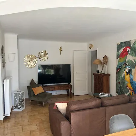 Apartment Cosy Avec Piscine ,parking Et Jardin Villeneuve-les-Avignon