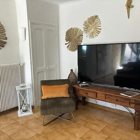 Apartment Cosy Avec Piscine ,parking Et Jardin *