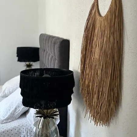 Apartment Cosy Avec Piscine ,parking Et Jardin *