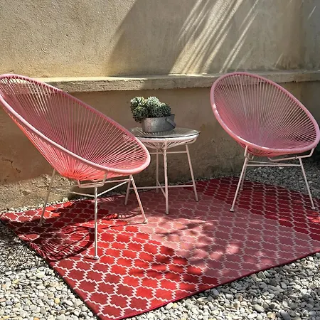 Cosy Avec Piscine ,parking Et Jardin